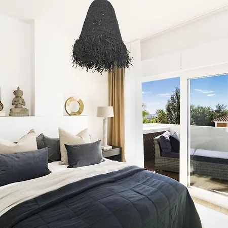 Cl- 1 Bedroom Walking Distance To Puerto Banus * Марбелья