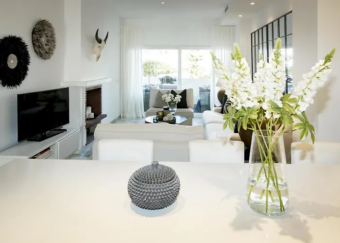 Apartment Cl- 1 Bedroom Walking Distance To Puerto Banus