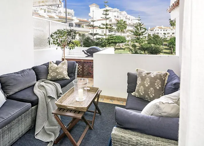 Apartment Cl- 1 Bedroom Walking Distance To Puerto Banus Marbella